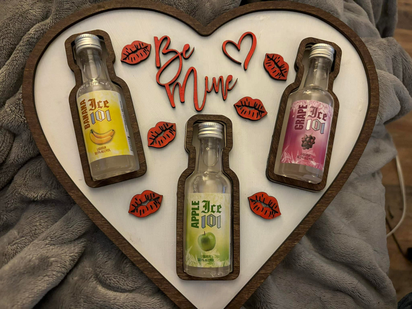 Alcohol bottle heart valentine – Elephanique
