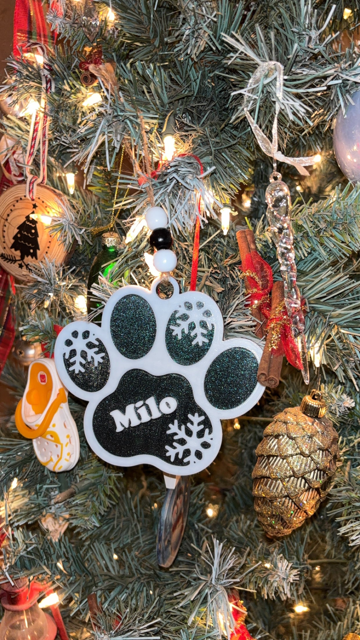 Personalized Paw Print Ornament – 3D Printed Pet Name Decoration