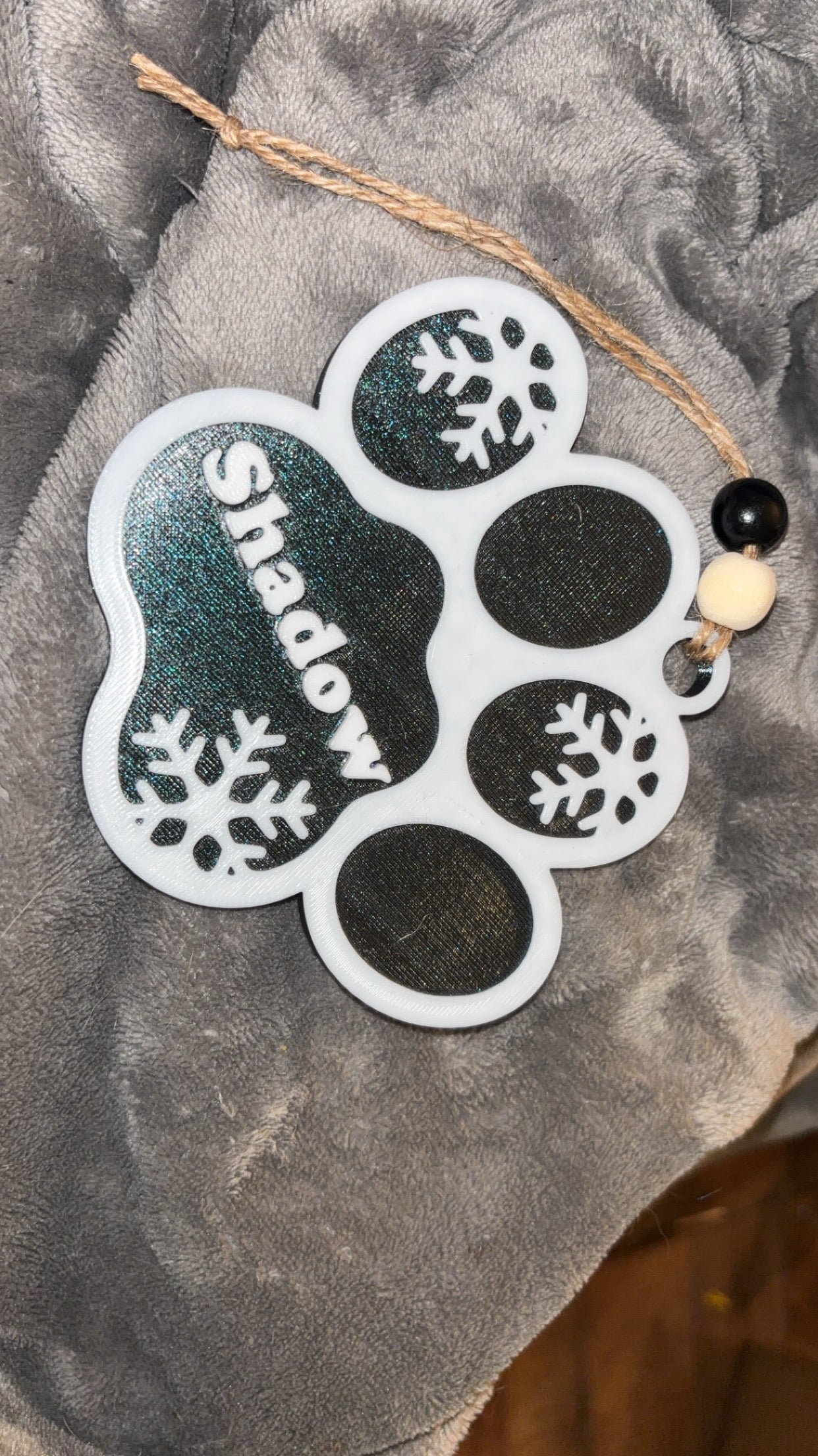 Personalized Paw Print Ornament – 3D Printed Pet Name Decoration