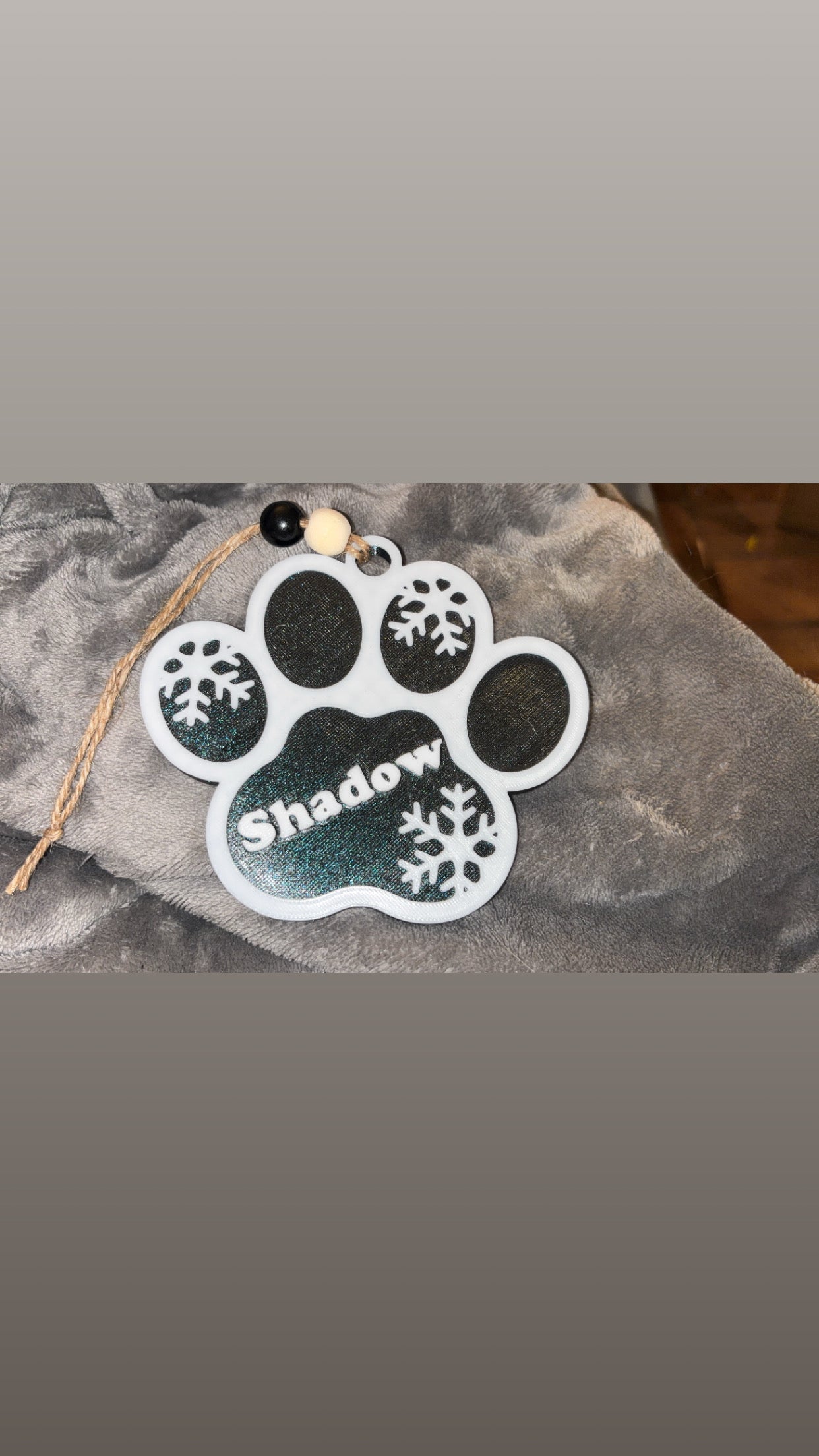 Personalized Paw Print Ornament – 3D Printed Pet Name Decoration