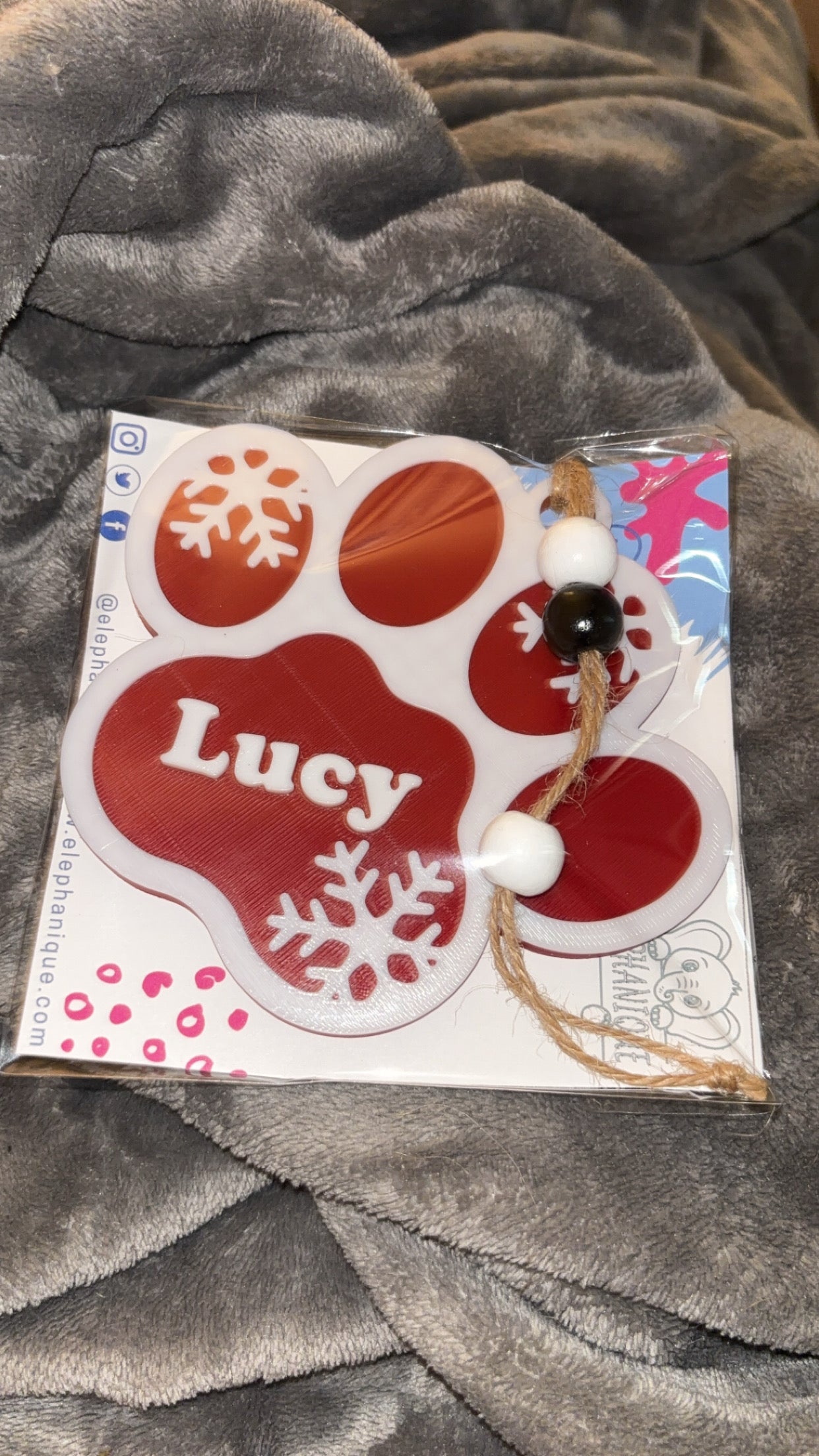 Personalized Paw Print Ornament – 3D Printed Pet Name Decoration